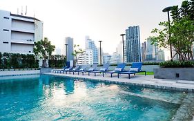 เดอะ ควอเตอร์ พร้อมพงษ์ บาย ยูเอชจี